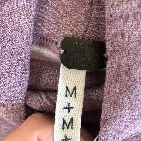 We the Free Free People Women's EUC Oversized Cowl Neck Sweater Pink/Mauve M - Picture 2 of 11